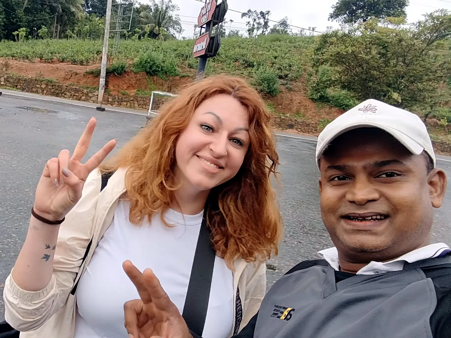 Solo traveller with Thilak during a Kandy tuk tuk tour